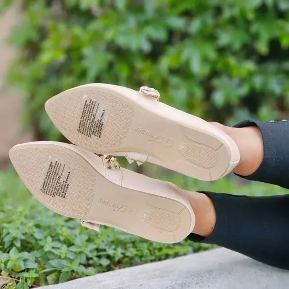 Womens Flat Closed Pointed Toe Sandal Beige Color - Picture 4 of 4